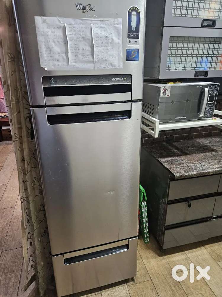 Whirlpool Fridge for 16000