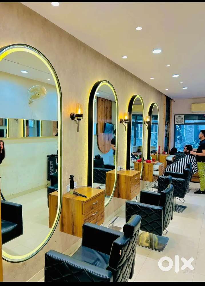 Telecaller & receptionist good communication skills female Staff