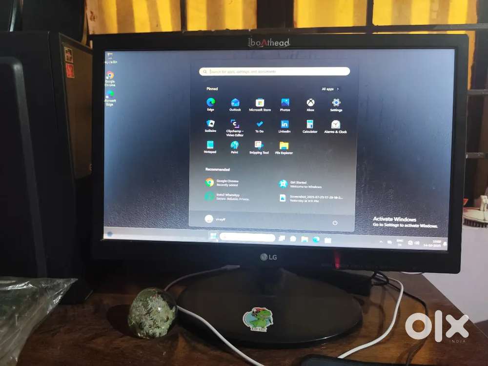 LG MONITER 19 INCH