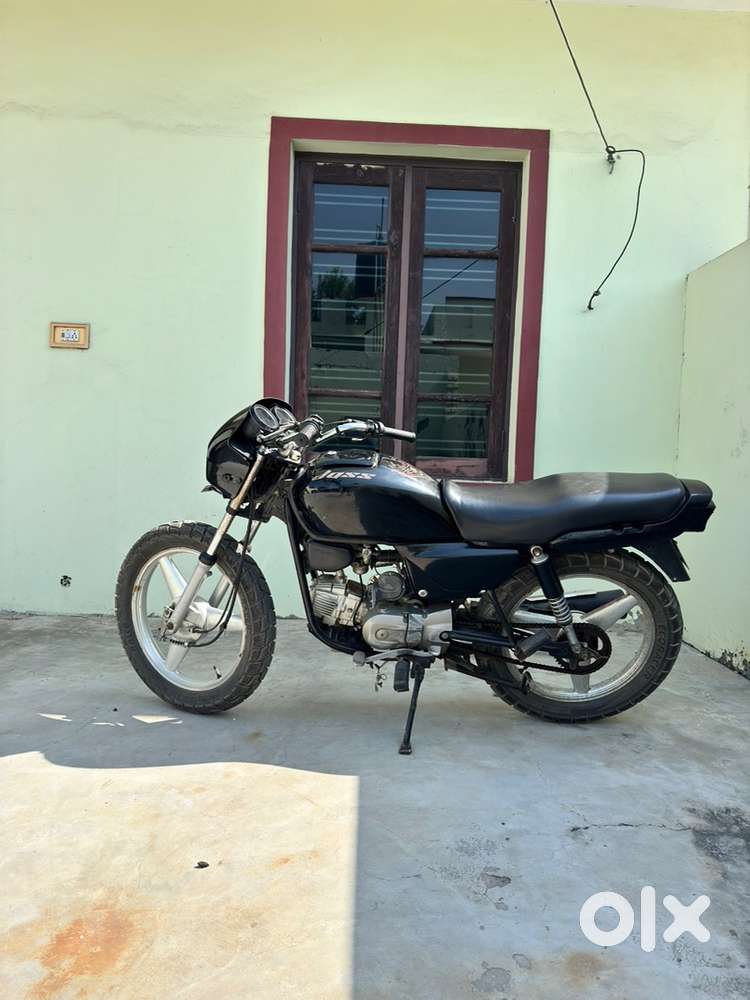 Black Splendor modified / With Alloys / 110 back tyre / 100 front tyre