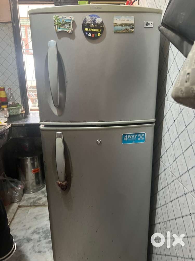 in good condition lg fridge