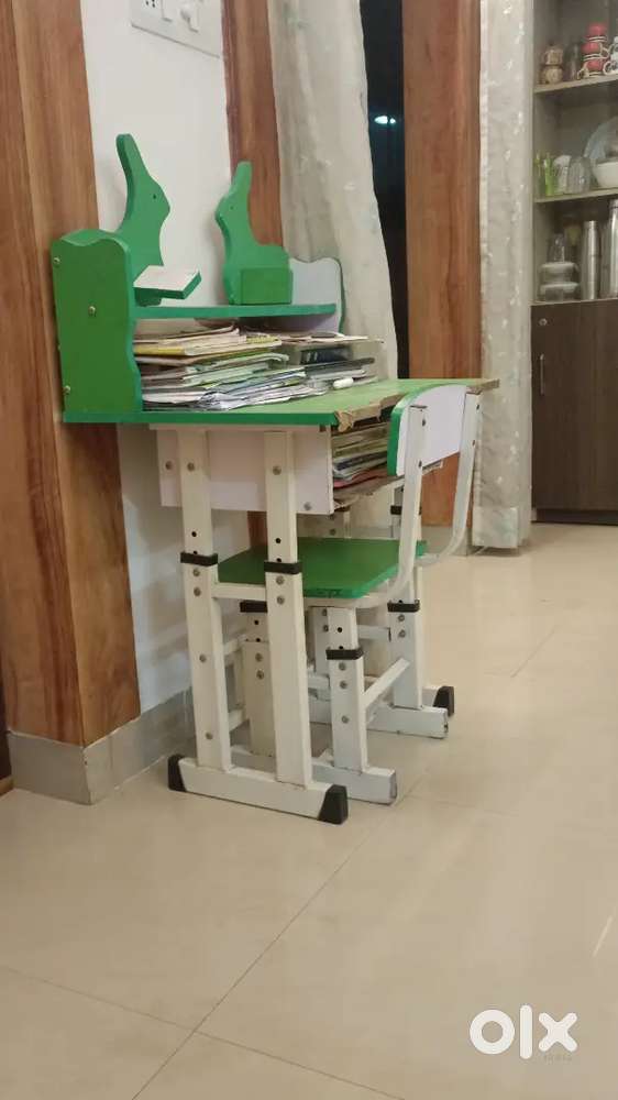 Study table for kids