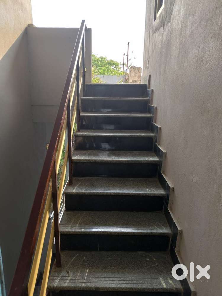 3rd floor pent house excellent ventilation with 24 hours water