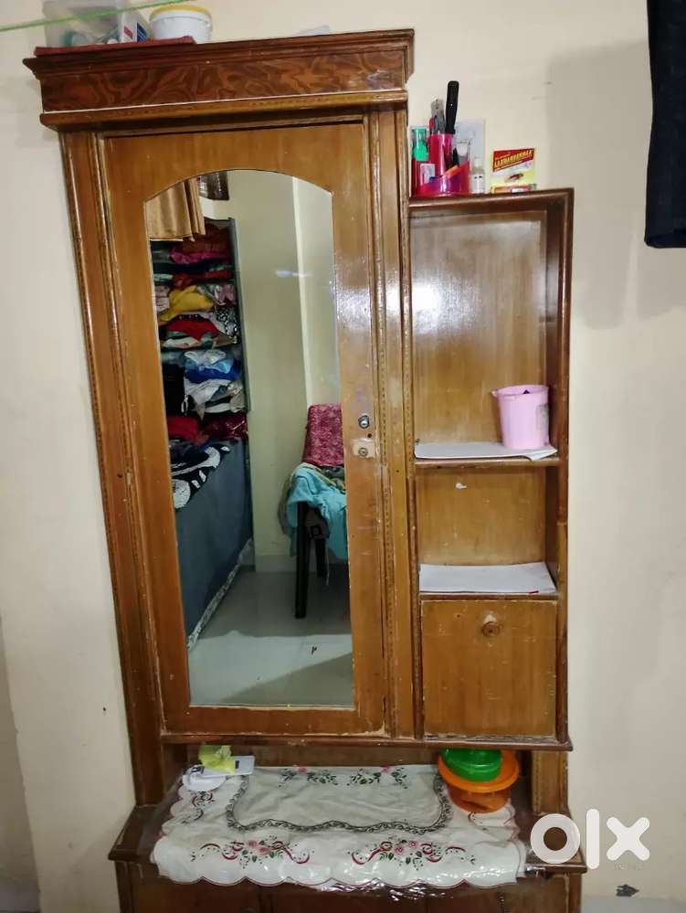 Spacious dressing table with full length mirror , Negotiable