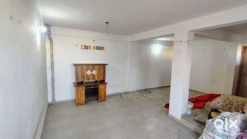 To Rent 400 sq ft for Office/Godown/Classes in RK Nagar