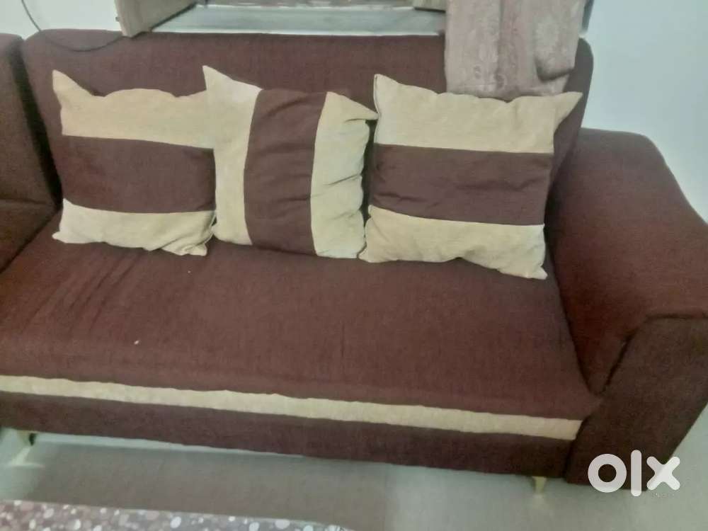 7 seater L shape sofa with center table