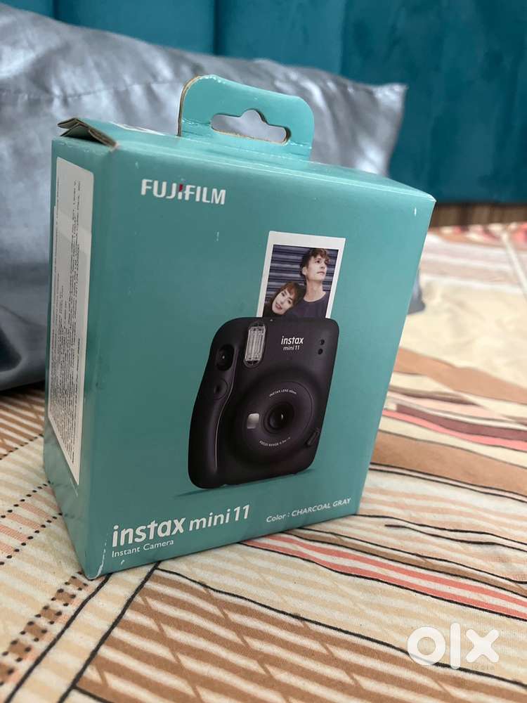 Instax mini 11 instant camera