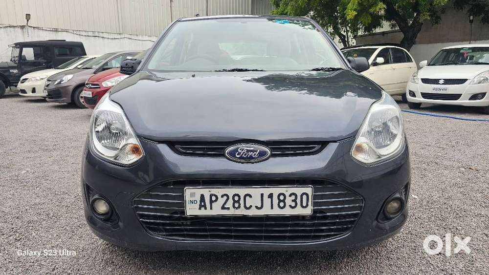 Ford Figo 2010-2012 Petrol ZXI, 2012, Petrol