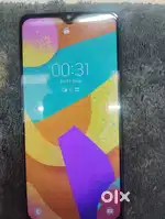 Samsung galaxy f22. As display change va baki all okk va.  4/64 haga j