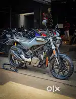 HUSQVARNA SVARTPILEN 250