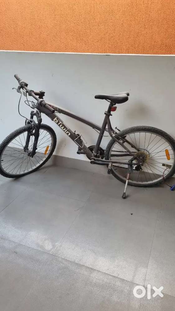 Btwin rockrider 5.1 with 21 shimano gears