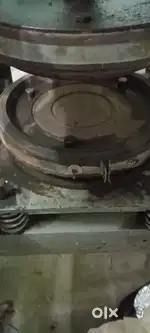 Double die paper plate machine