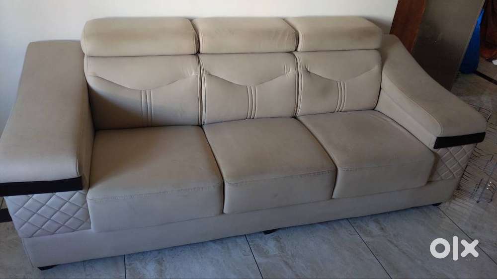 7 seat sofa 6 months old