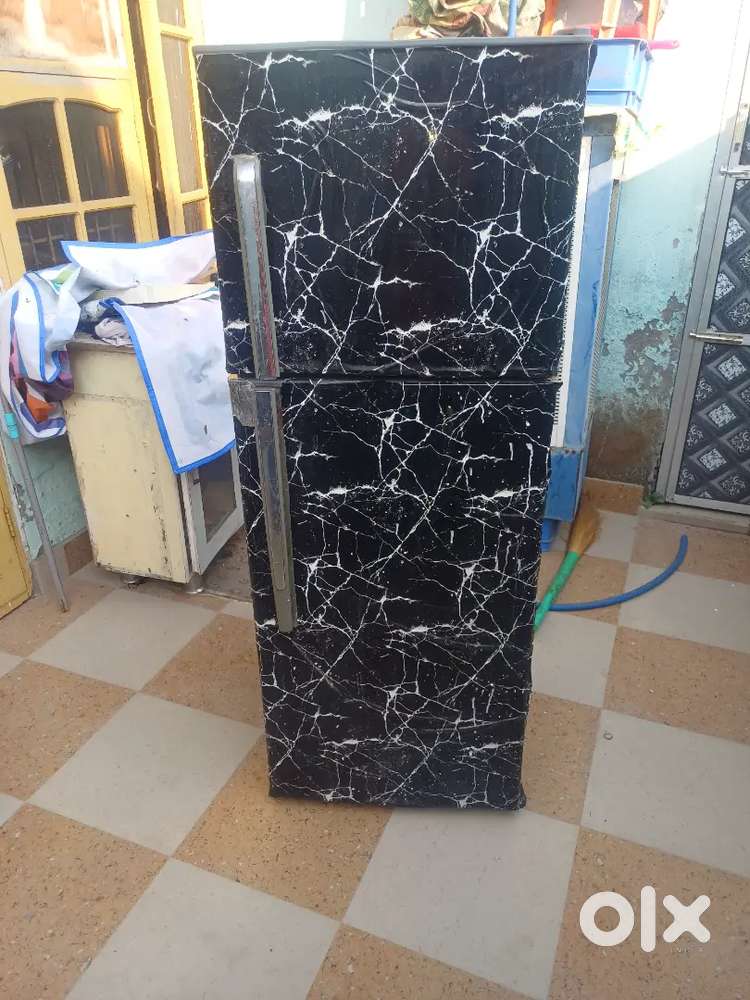 280 liter ka good condition fridge