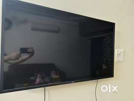 Samsung LED TV 43 inches 4 years old