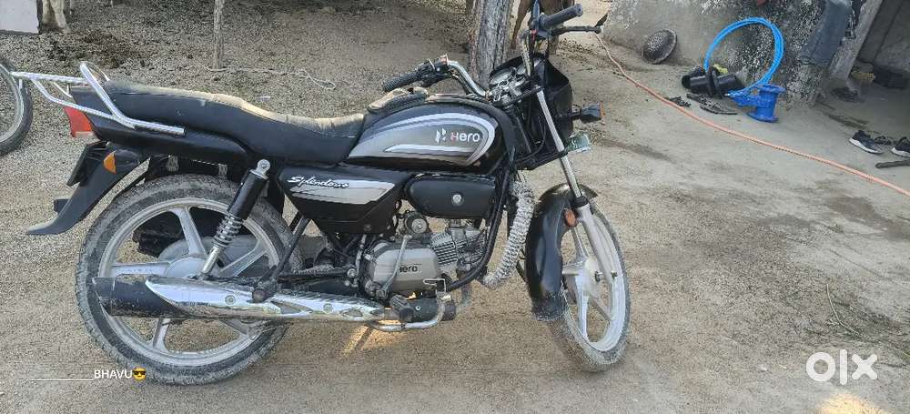 Modal 11*2021 gadi ek hath use huyi he