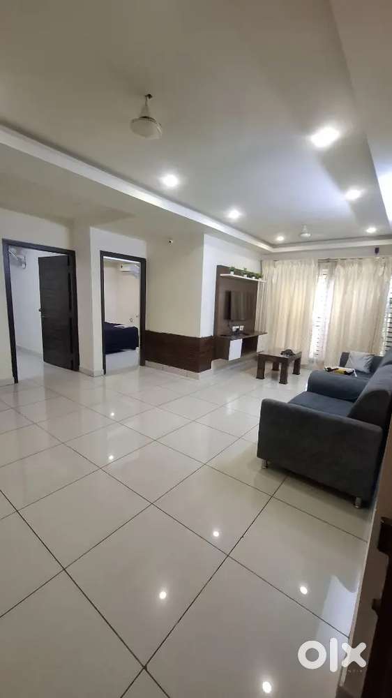 800 Sq ft fully furnished office available Rent or LEASE Vijay Nagar 3