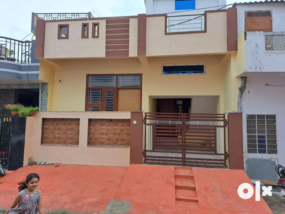 Independent 2 BHK, East facing house for rent