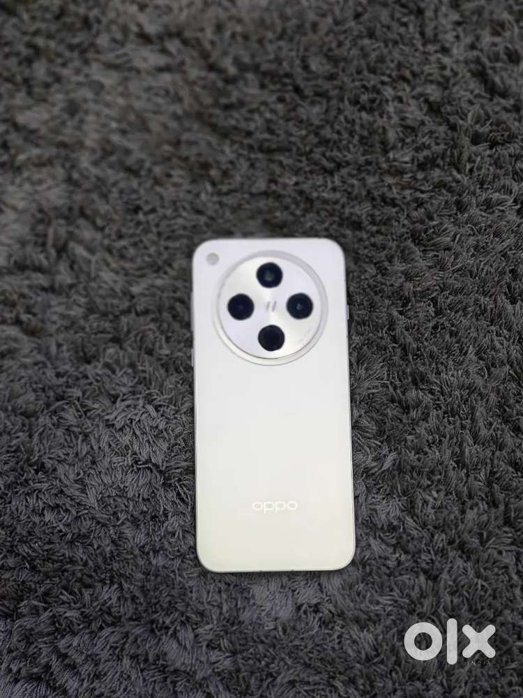 OPPO FIND X8 12 GB 256 GB GREY COLOUR WARRANTY REMAINING