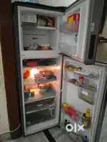 Whirlpool 6th Sense IntelliSensor 360 L Double-Door Refrigerator