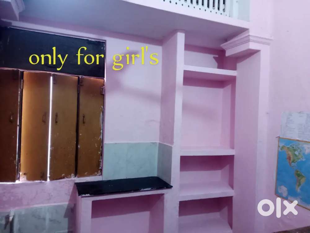 Room for girls and working professional Mumfordganj Allahabad