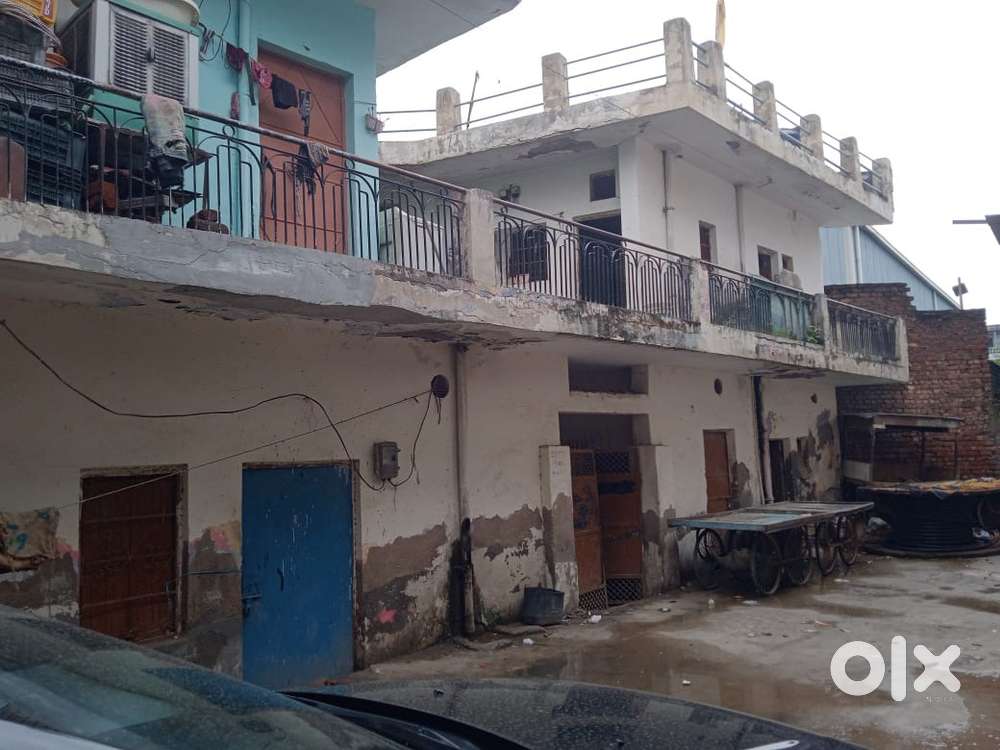 Plot and 13 room constructed