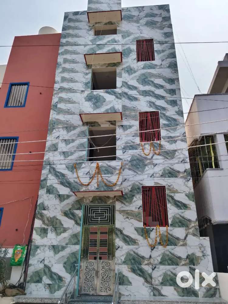 House for sale in tadepalli(G+2 with penthouse and lift)