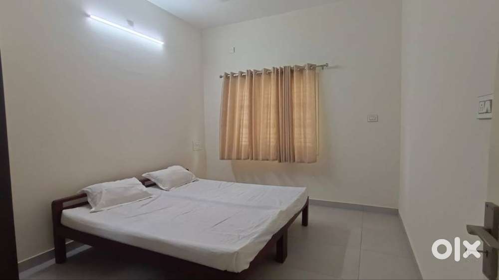 Ladies’ PG Available for Rent in Malemar Road , Arya Marg