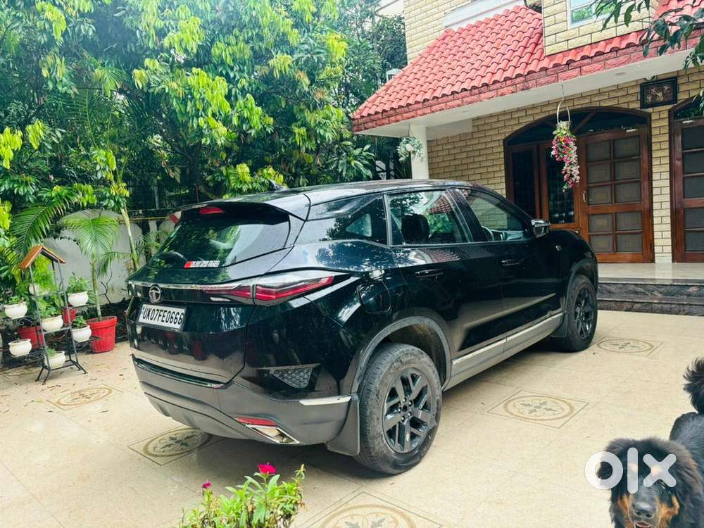 Tata Harrier 2022 dark edition