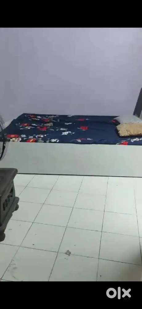 Karvenagar vaccency in bedroom