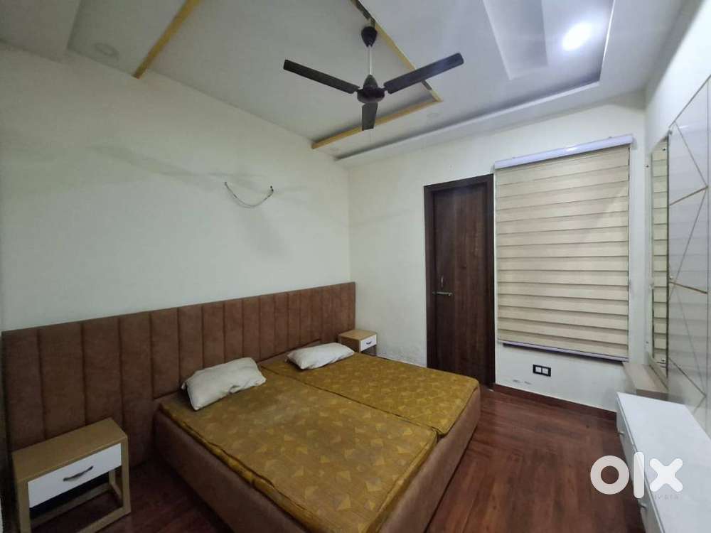 CAT - A, 4 BHK SOCIETY FLAT IN SECTOR - 48 CHD