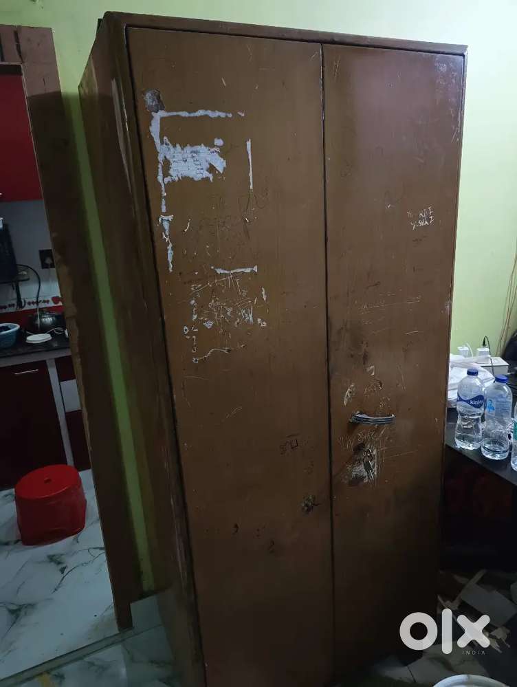 Steel almirah