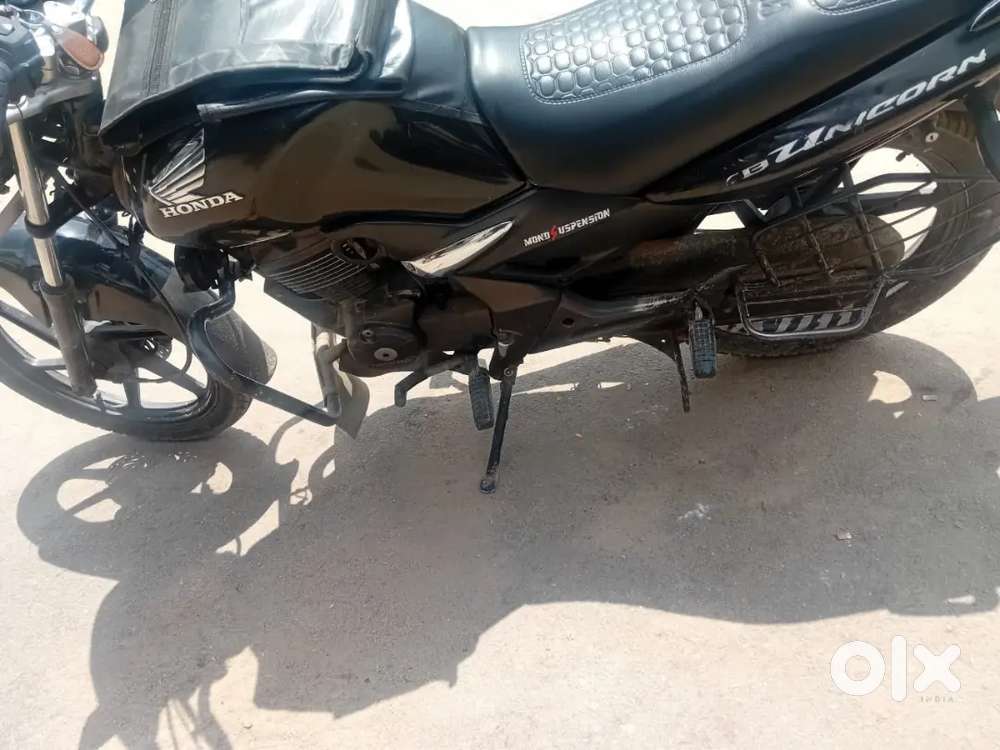 Good condition back side new tyre