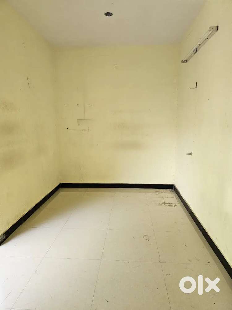 office space for rent first floor