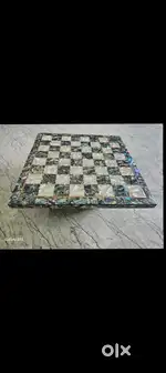 Kanch ki dining table
