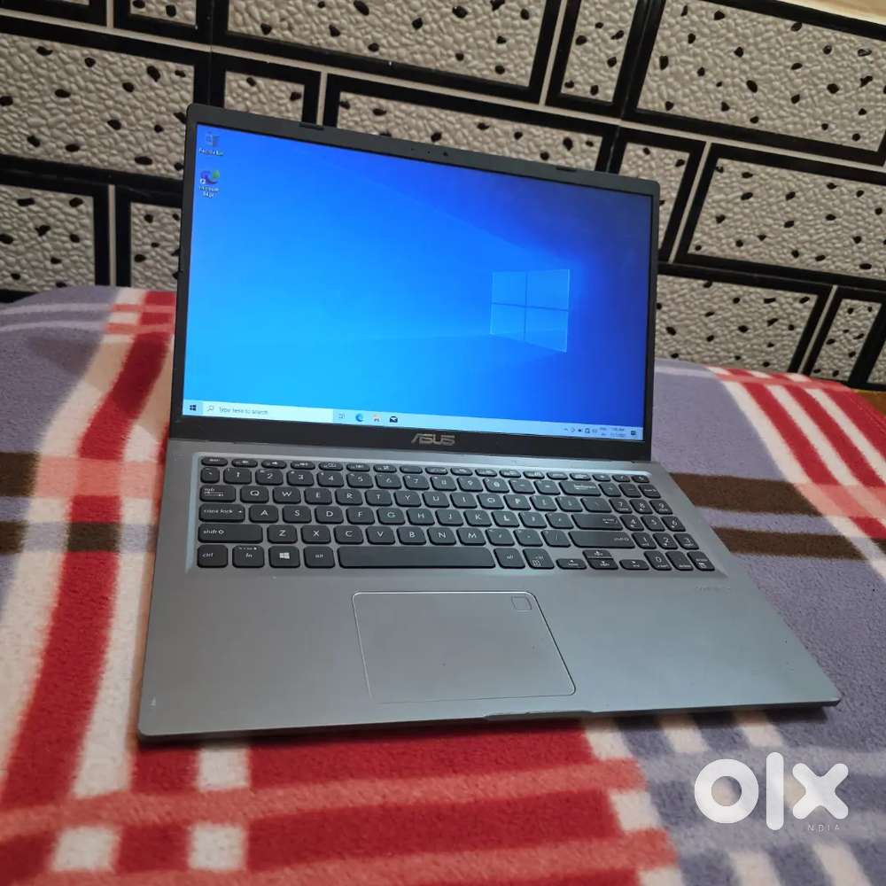 Asus i3 10th gen / 4/1tb / all ok