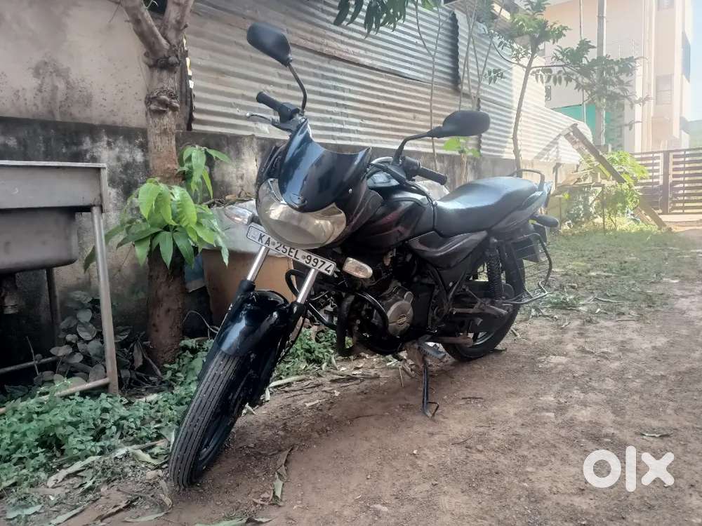 Bajaj 2013 model discover 125 mileage approx 65kmpl.