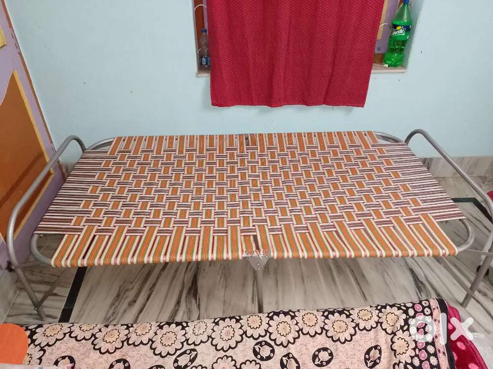 Folding bed