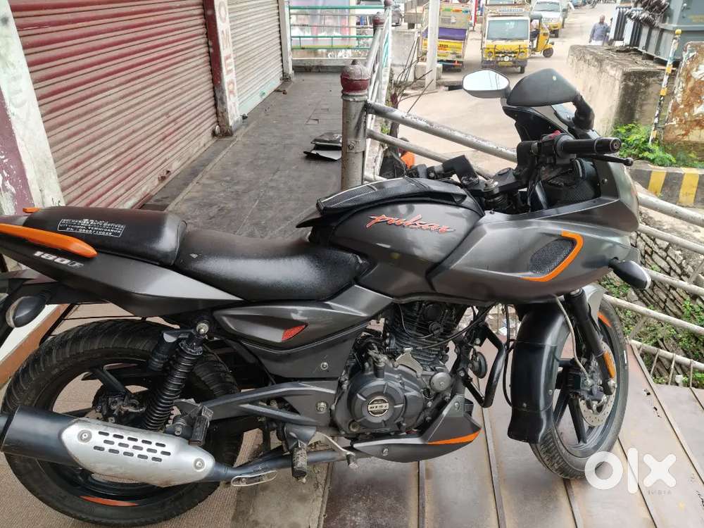 Bajaj pulser 180f