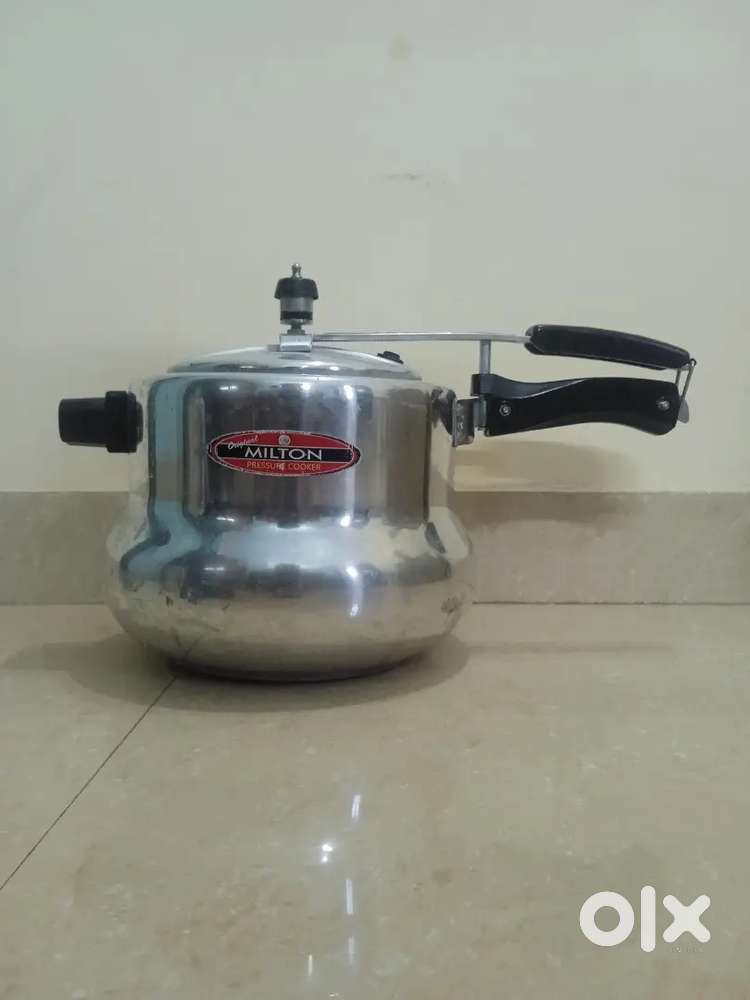For Sale: Brand New Kitchen Essentials!