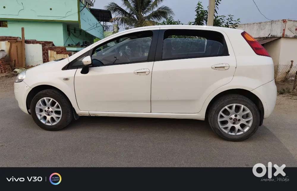 Fiat Grande Punto 2012 Diesel 106000 Km Driven