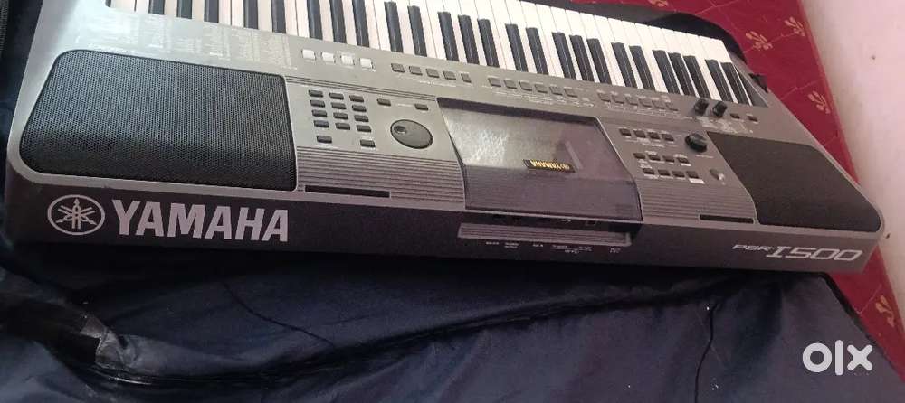 Keyboard yamaha i 500 with bag and Stand