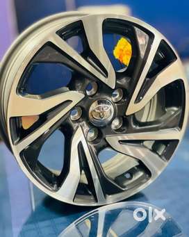 16 inch Innova crysta diamond cut alloy wheels set of four box piece