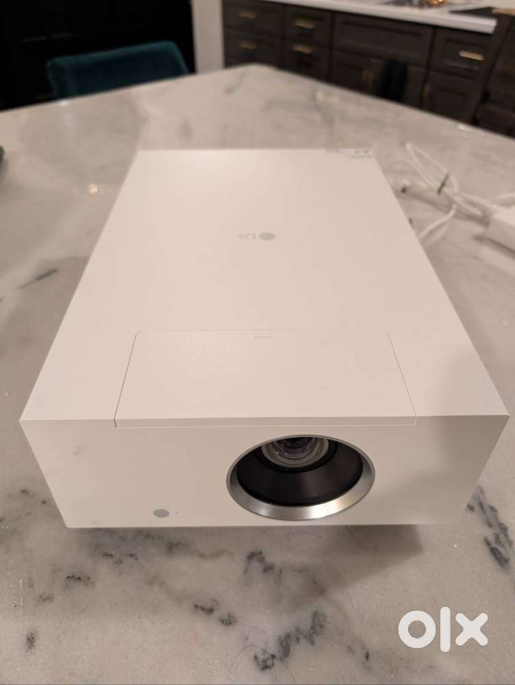 LG Cine Beam 4K UHD projector 4k projector