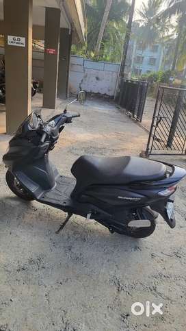 SUZUKI BURGMAN STREET 125 .