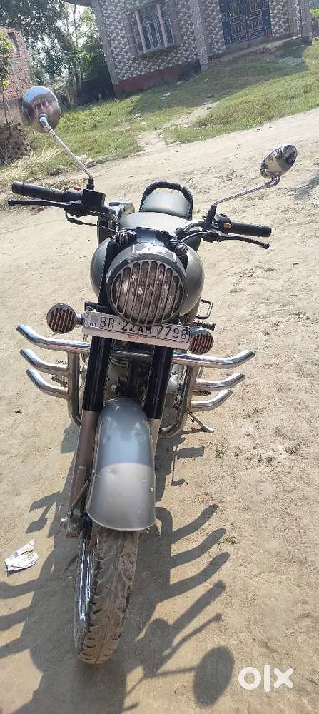 रॉयल एनफील्ड 350 क्लासिक