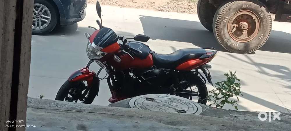 TVSApache bike 160 cc handbag red colour