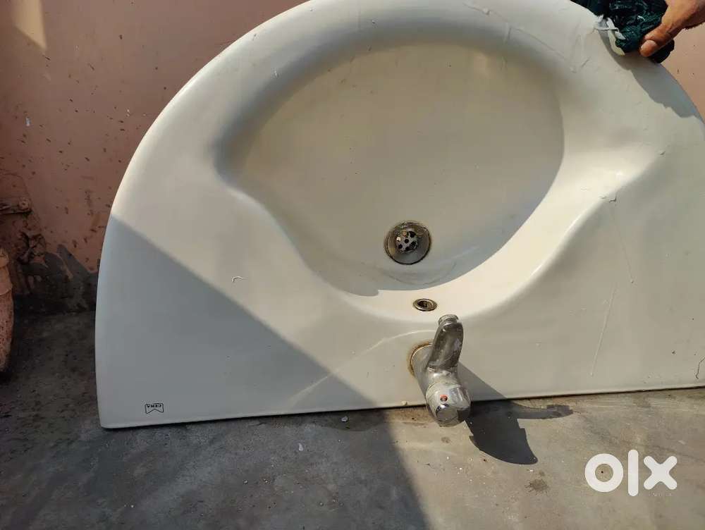 Basin in good condition well maintained