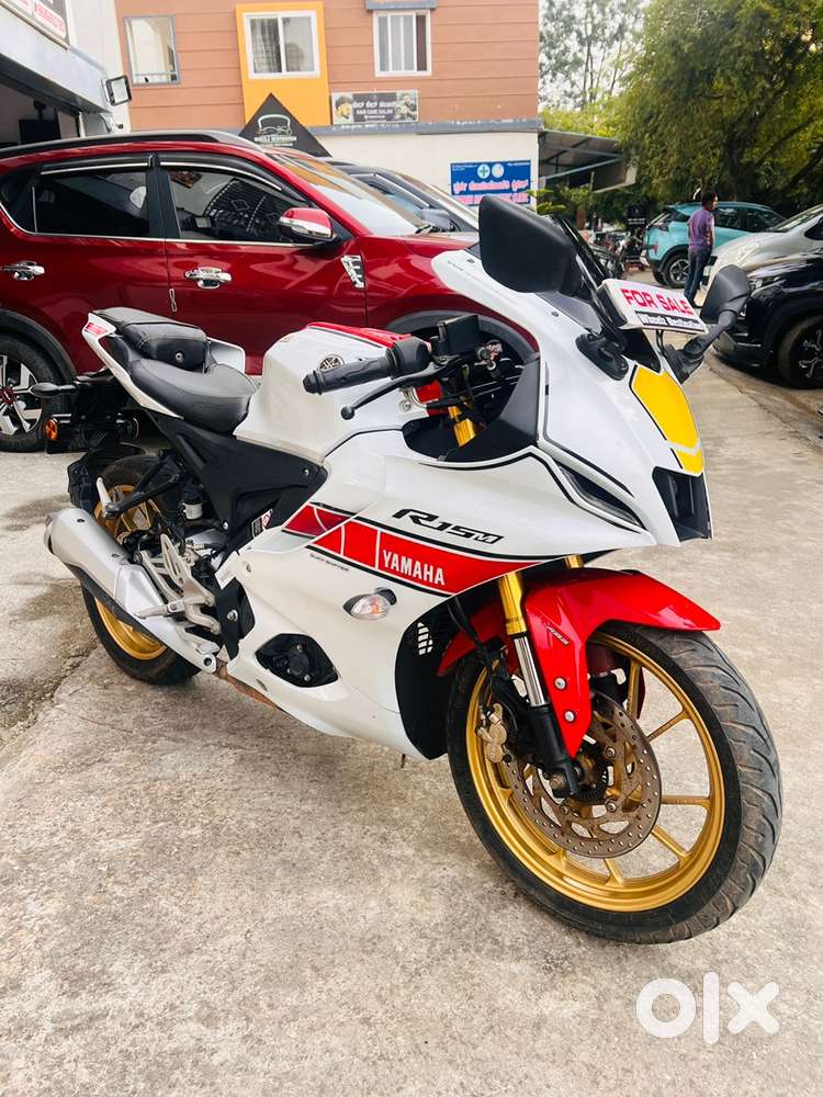2022 - R15 - M