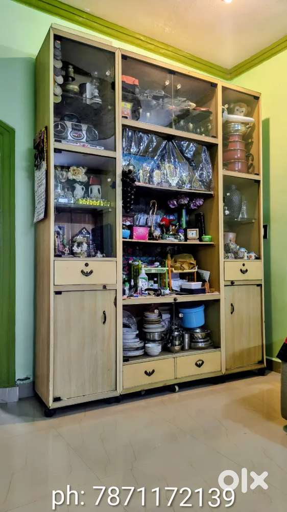 Showcase wooden
